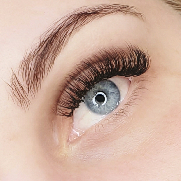 Brisbane Exotic Lashes | 2 Beach Ct, Victoria Point QLD 4165, Australia | Phone: 0422 108 378