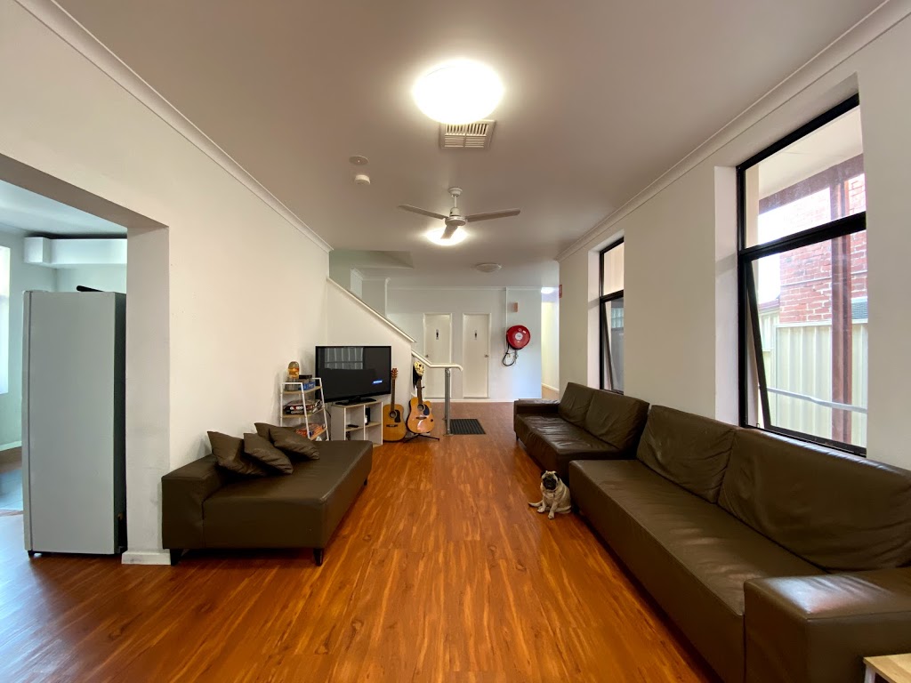 Downtown Backpackers Hostel | lodging | 57/59 Bennett St, East Perth WA 6004, Australia | 0423211383 OR +61 423 211 383
