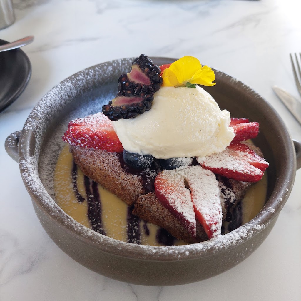 Pavis Cafe & Deli | Shop 3b/90 Glenmore Ridge Dr, Glenmore Park NSW 2745, Australia | Phone: (02) 8528 2991