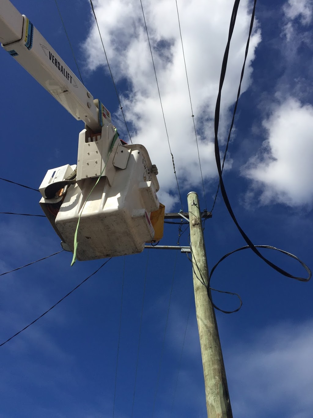 Payless Power Poles | electrician | Mccarrs Creek Rd, Church Point NSW 2084, Australia | 0418181873 OR +61 418 181 873