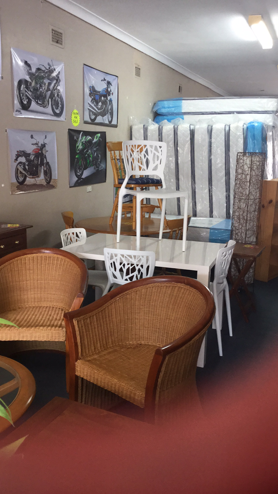 Beachside NEW&USED Furniture & Quality mattresses at affordable  | furniture store | 204 West St, Umina Beach NSW 2257, Australia | 0419413548 OR +61 419 413 548