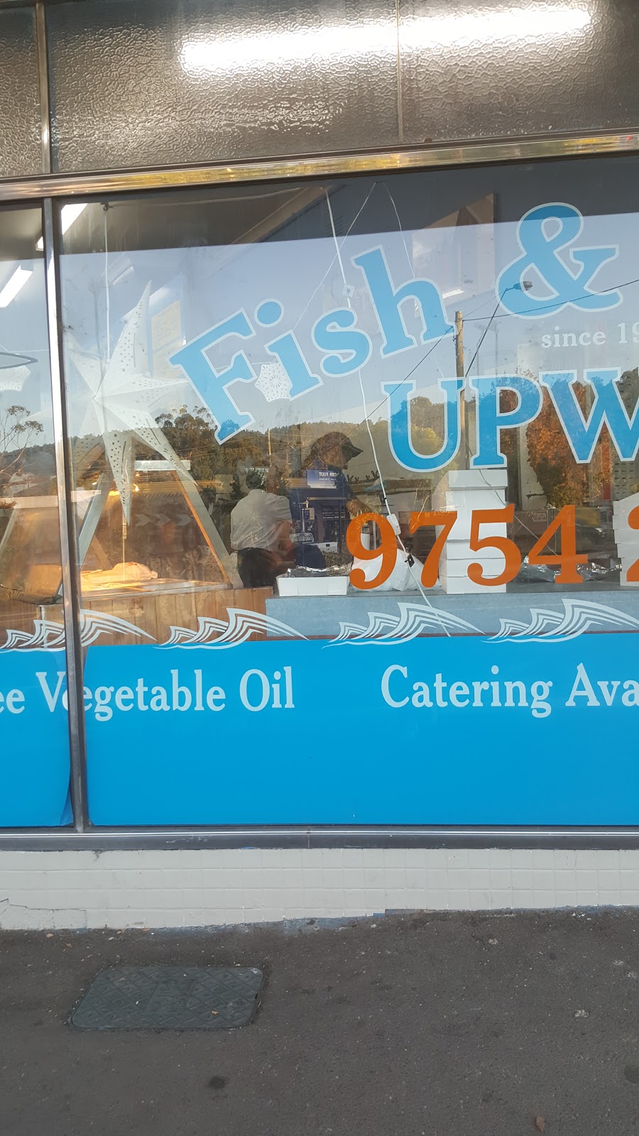Upwey Fish & Chips | meal takeaway | 4 Main St, Upwey VIC 3158, Australia | 0397542520 OR +61 3 9754 2520