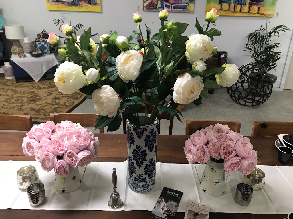 Maleny Florist | 1/74 Maple St, Maleny QLD 4552, Australia | Phone: (07) 5494 2683