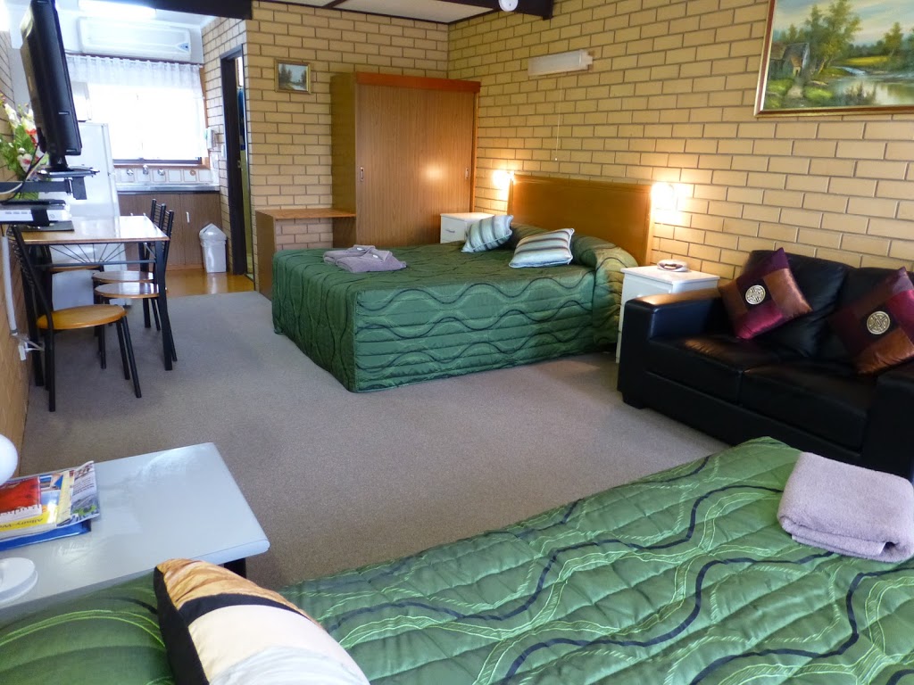 Golfers Retreat Motel | 57 Hay St, Corowa NSW 2646, Australia | Phone: (02) 6033 2059