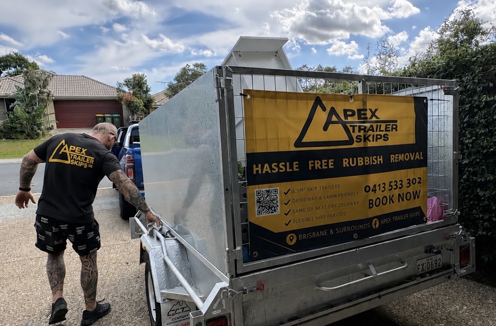 Apex Trailer Skips | 2 Queen St, Redcliffe QLD 4020, Australia | Phone: 0413 533 302
