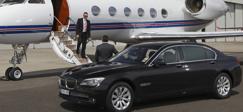 Chauffeurs Genteel |  | Melbourne Jet Base Gate, 24 Operations Rd, Melbourne Airport VIC 3045, Australia | 1300436833 OR +61 1300 436 833