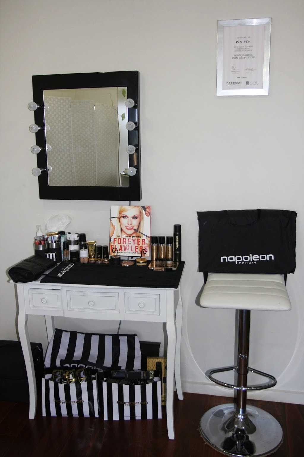 Niche` Hair & Beauty | 233 Princes Hwy, Bulli NSW 2516, Australia | Phone: 0401 005 804