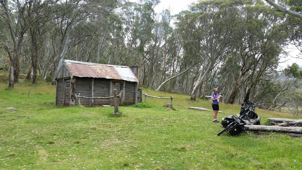 Cascade Hut | Kosciuszko National Park NSW 2642, Australia