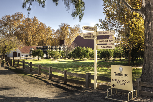 The Bank St Cottage | 9 Bank St, Avenel VIC 3664, Australia | Phone: 0400 902 054