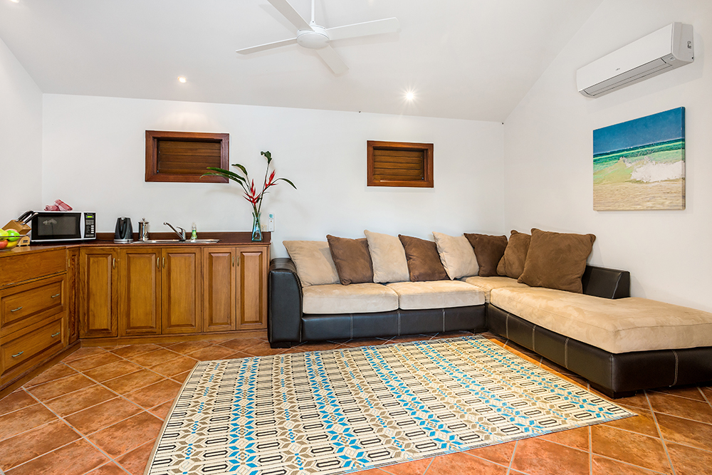 Lillys Beach House Byron Bay | lodging | 9 Brandon St, Suffolk Park NSW 2481, Australia