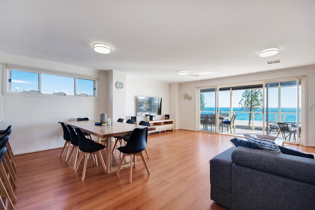 Splendour on Esplanade | 2 Esplanade, Christies Beach SA 5165, Australia | Phone: 0419 187 574