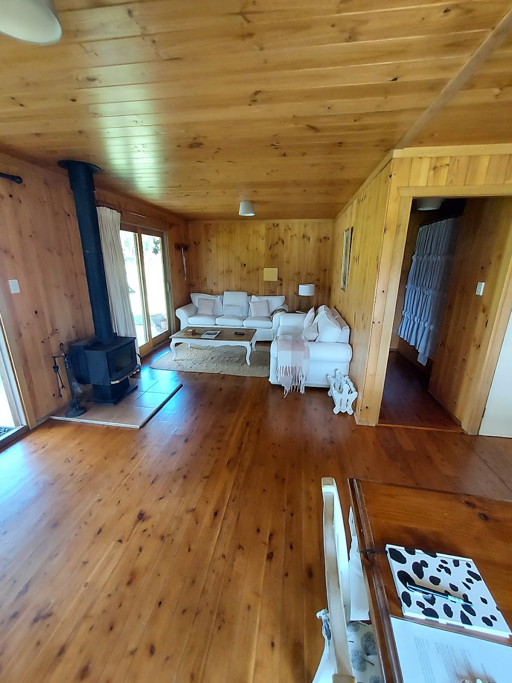 The Willows Cottage | Barrengarry NSW 2577, Australia | Phone: 0401 178 104