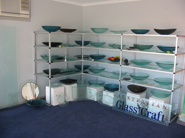 Bayview Glass | store | 5 Booral Rd, Urangan QLD 4655, Australia | 0741289333 OR +61 7 4128 9333