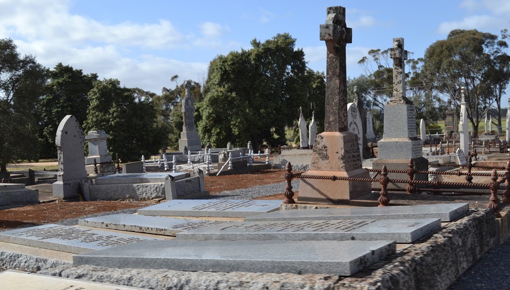 Charleton Cemetery | cemetery | Borung Hwy, Charlton VIC 3525, Australia
