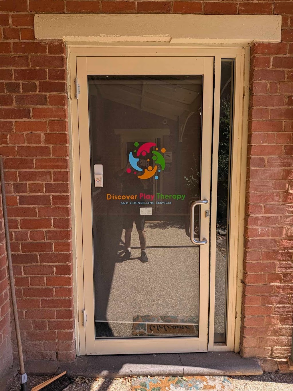 Discover Play Therapy and Counselling Services | 6/14 Corcoran St, Berrigan NSW 2712, Australia | Phone: 0427 159 189