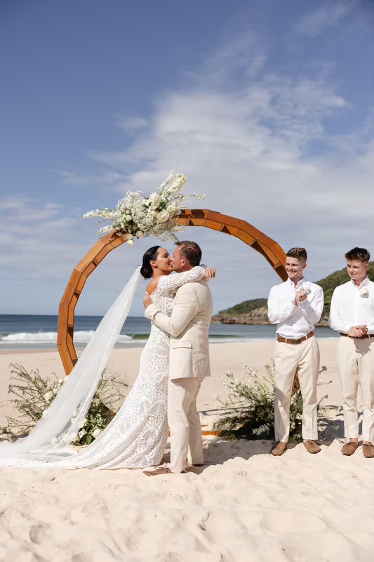 Pacific Palms Weddings | Lakeside Cres, Elizabeth Beach NSW 2428, Australia | Phone: 0423 739 922