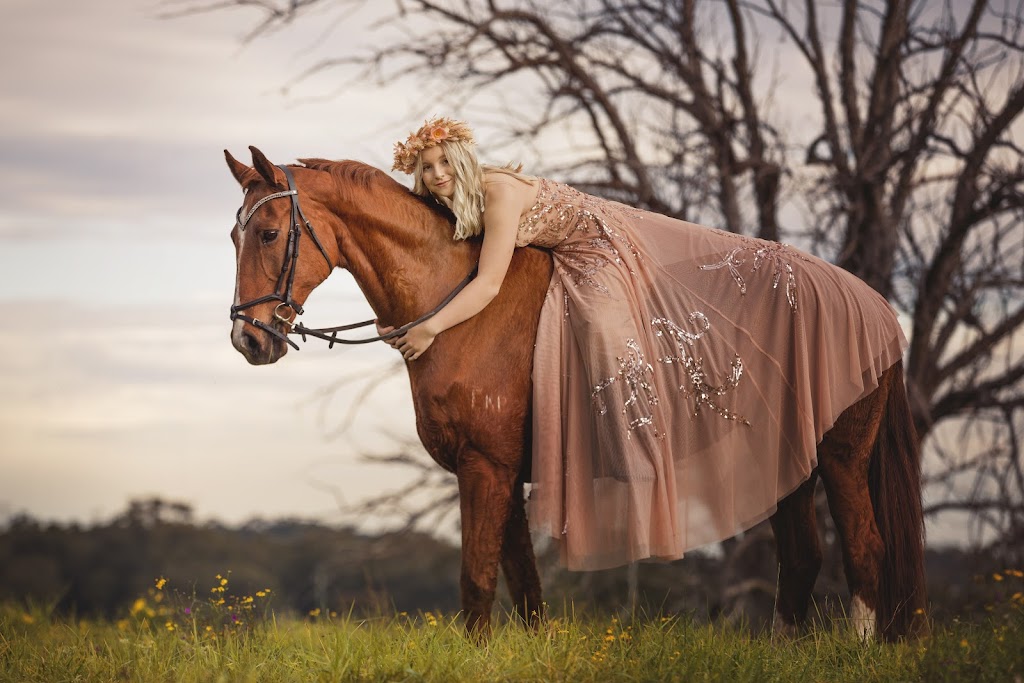 La Bella Vita Photography- Shannon Smith | Freemans Dr, Cooranbong NSW 2265, Australia | Phone: 0439 462 402