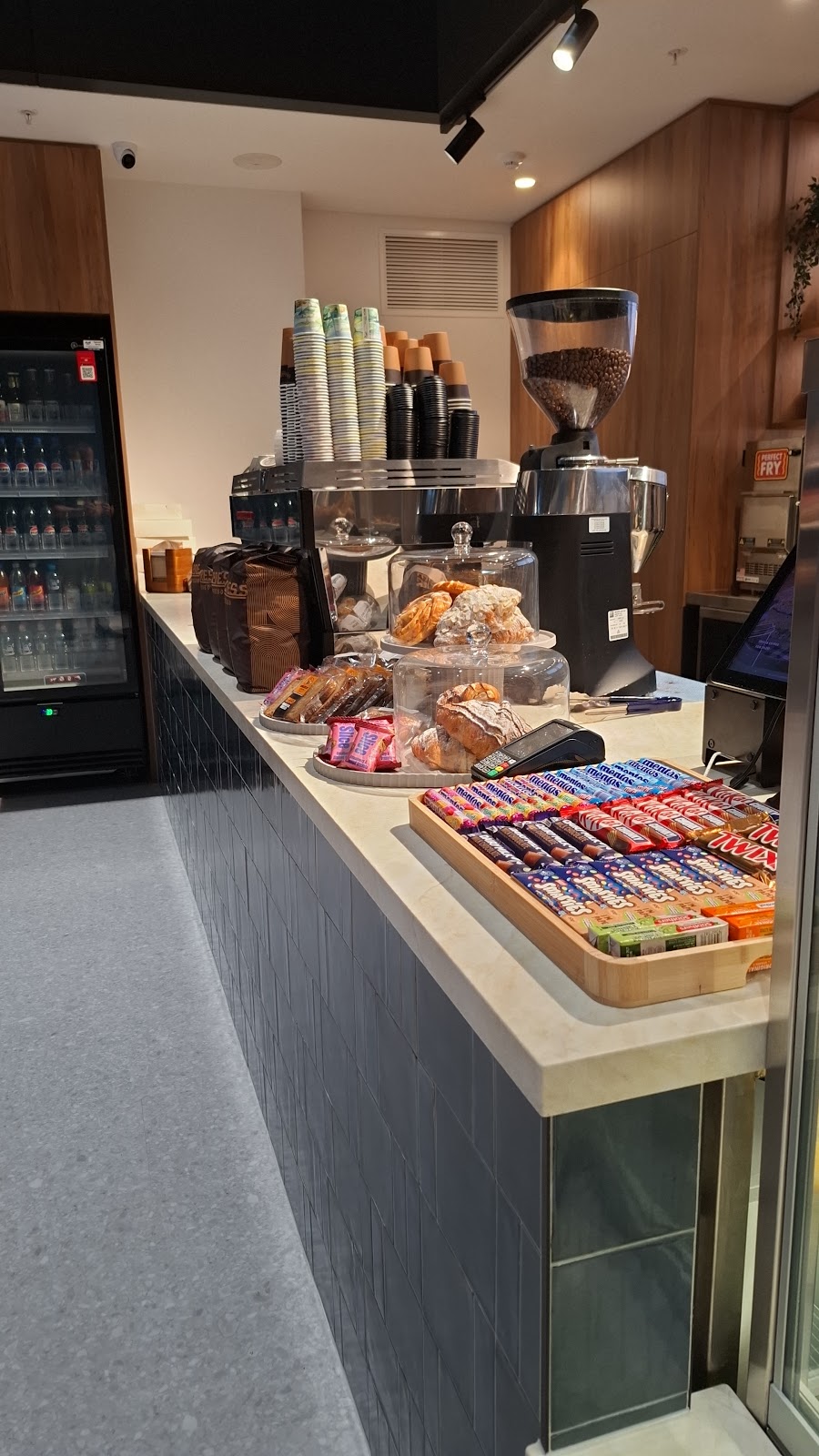 Bernoullis Cafe & Bar | 1 Williamtown Dr, Williamtown NSW 2620, Australia | Phone: (02) 4965 1369