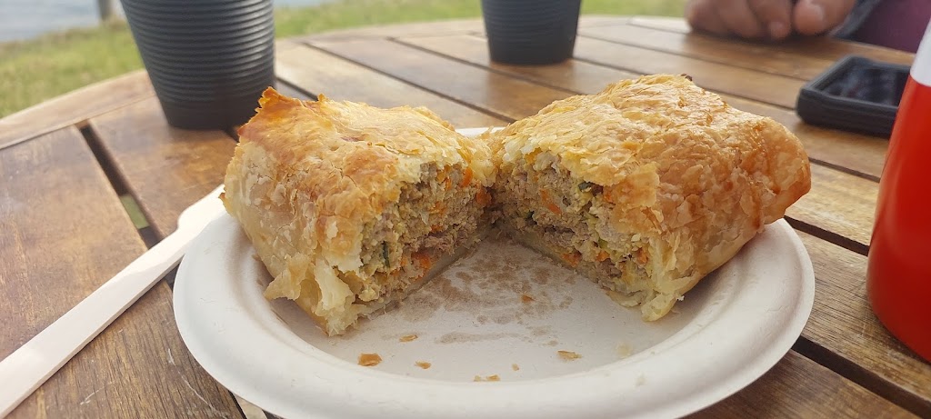 Koala Cafe Raymond Island | Fourth Ave, Raymond Island VIC 3880, Australia | Phone: 0438 257 181