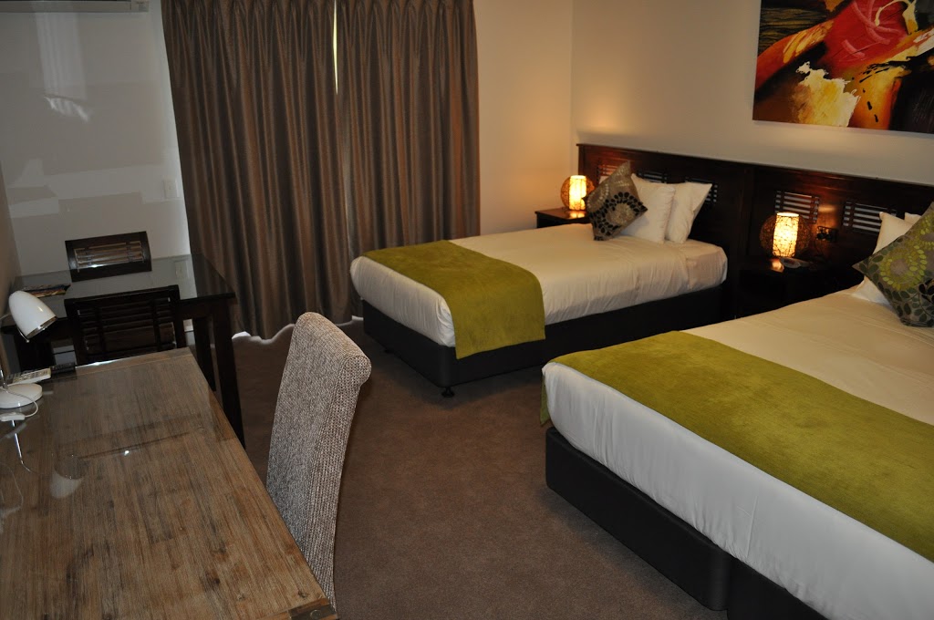 Alexandra Hills Hotel | lodging | McDonald Rd & Finucane Rd, Alexandra Hills QLD 4161, Australia | 0738244444 OR +61 7 3824 4444