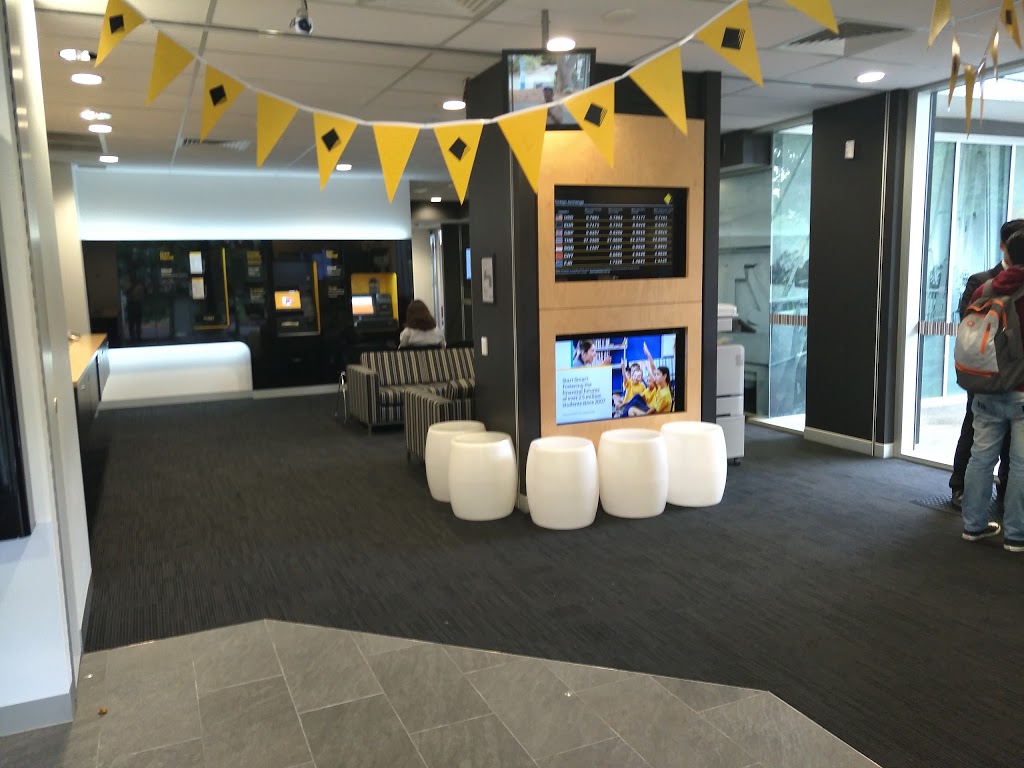 Commonwealth Bank | Union Complex, Building 21A, University Of Queensland, Staff House Rd, St Lucia QLD 4067, Australia | Phone: 13 22 21