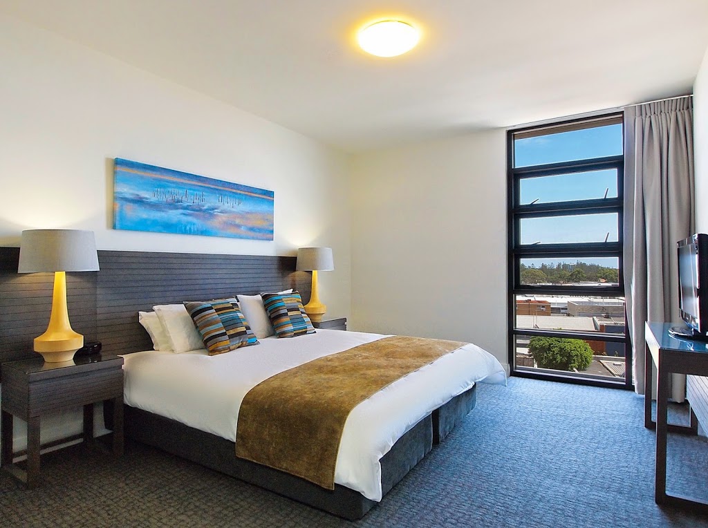 Oaks Redcliffe Mon Komo Suites | lodging | 99 Marine Parade, Redcliffe QLD 4020, Australia | 1300524404 OR +61 1300 524 404