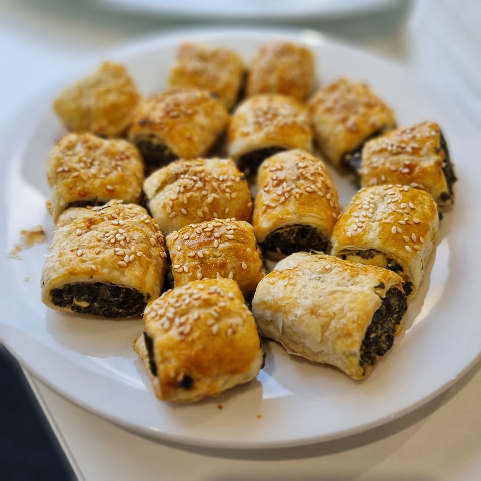 Gigglemugs Antarctic Cafe | Frank Hurley Building, Lower Level/203 Channel Hwy, Kingston TAS 7050, Australia | Phone: (03) 6232 3285