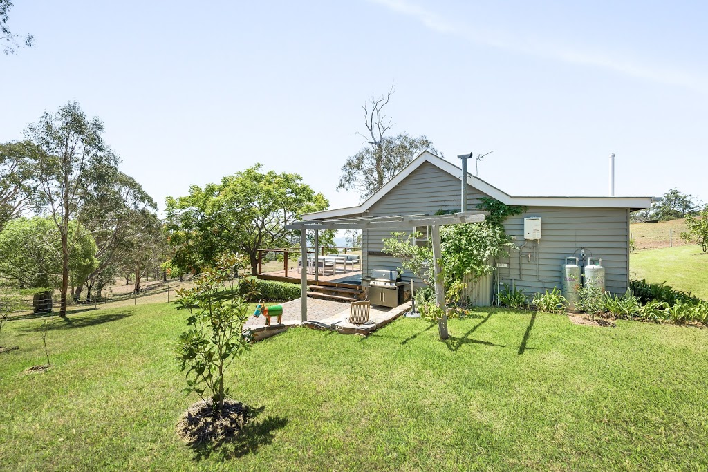 Hollow Tree Farm | 2A Rifle Range Rd, Mount Lofty QLD 4350, Australia | Phone: 0402 379 007