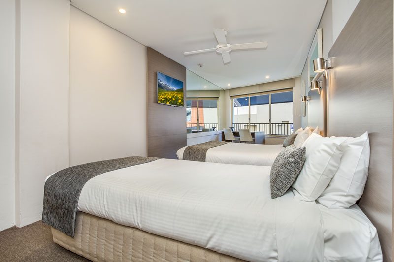 Manly Paradise Motel & Apartments | 54 N Steyne, Manly NSW 2095, Australia | Phone: (02) 9977 5799