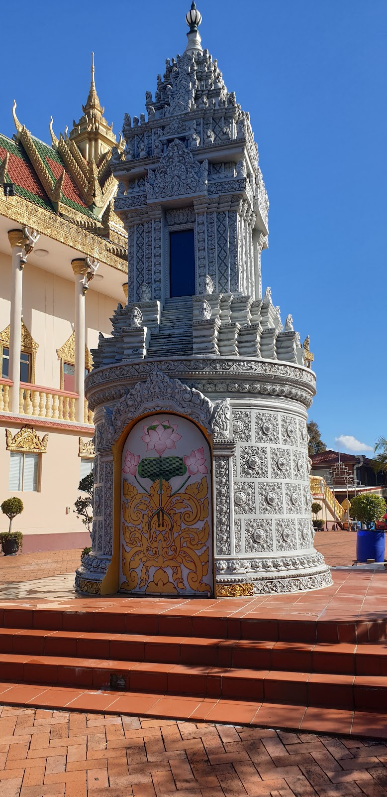 Vat Khemarangsaram Cambodian Buddhist Temple | Tarlington Parade, Bonnyrigg NSW 2177, Australia | Phone: (02) 9823 6404