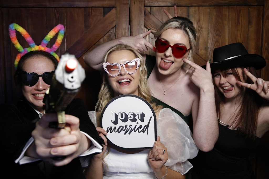 BT Photobooths & Events | 80 Haverfield St, Echuca VIC 3564, Australia | Phone: 0438 627 599