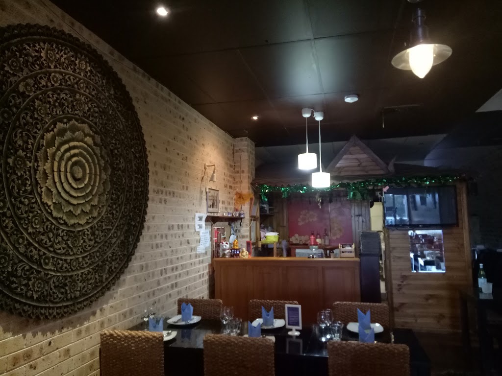 Betong Thai Restaurant | 71 Saywell Rd, Macquarie Fields NSW 2564, Australia | Phone: (02) 9618 3300