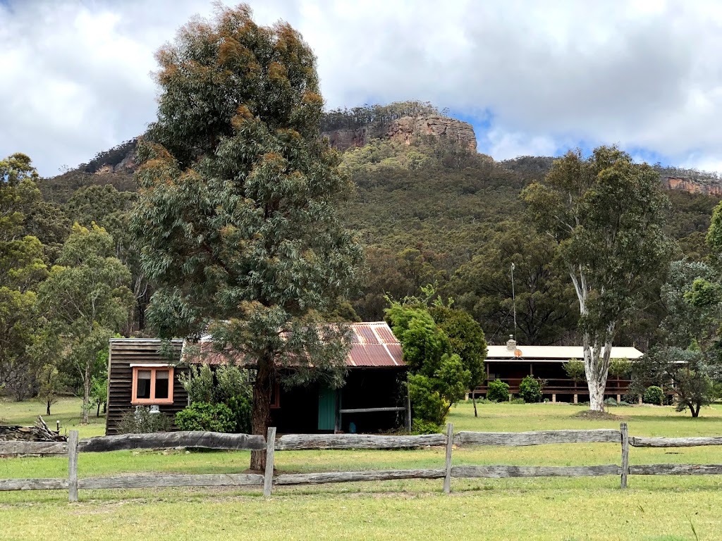 Centennial Lodge Cottage | Kanimbla NSW 2790, Australia | Phone: (02) 4787 1122