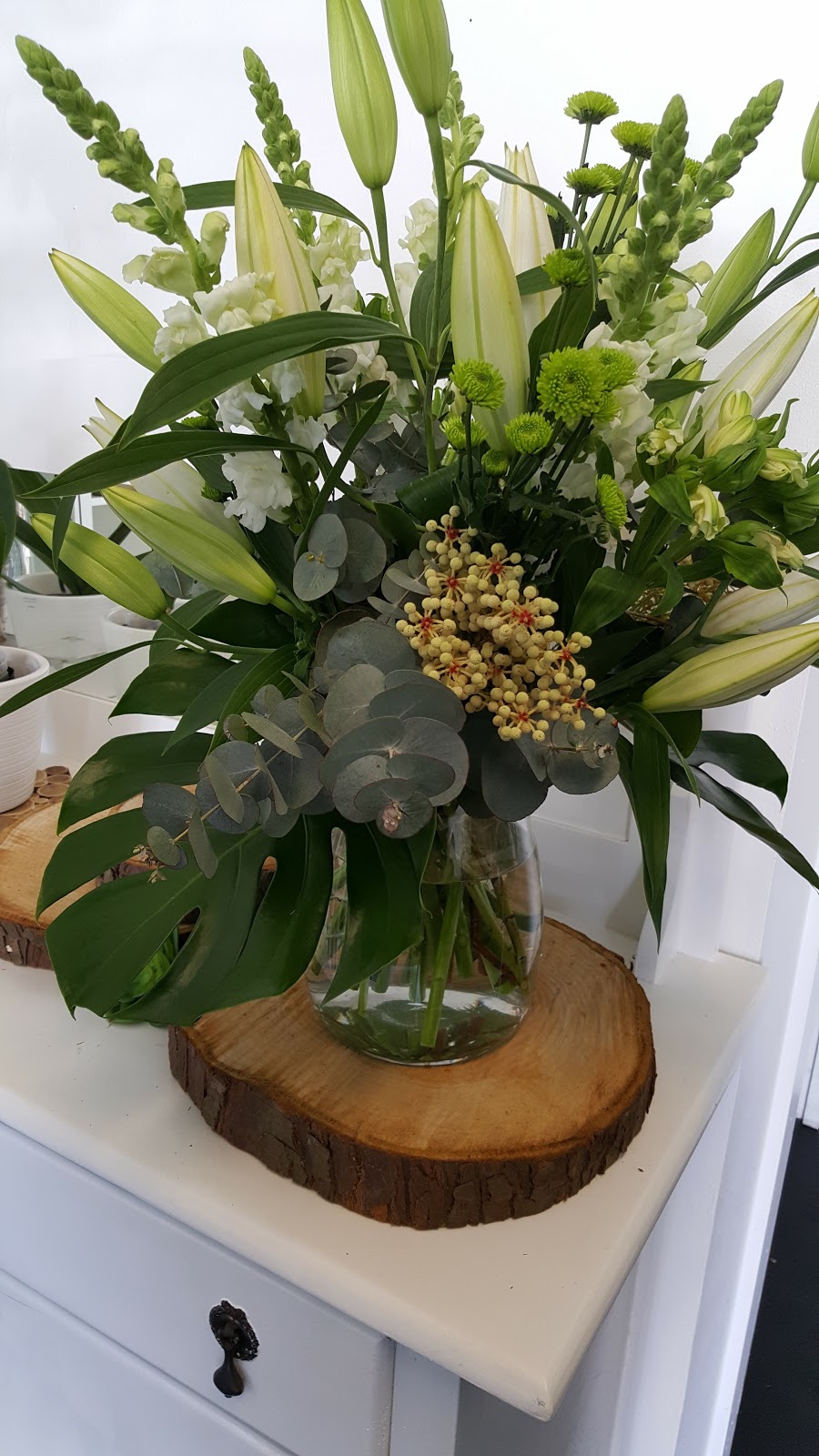 The Village Flower Store | florist | 249 E Boundary Rd, Bentleigh East VIC 3165, Australia | 0395638240 OR +61 3 9563 8240