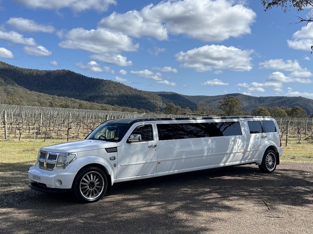 RoyalMe Limousines | 53 Hunter St, Ellalong NSW 2325, Australia | Phone: 0493 114 660