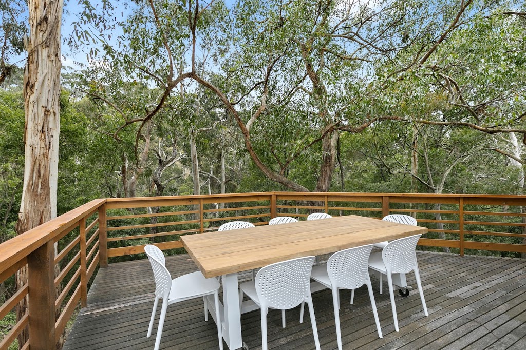 The Nest - Lorne Holiday Stays | 18 Richardson Blvd, Lorne VIC 3232, Australia | Phone: 0497 226 952