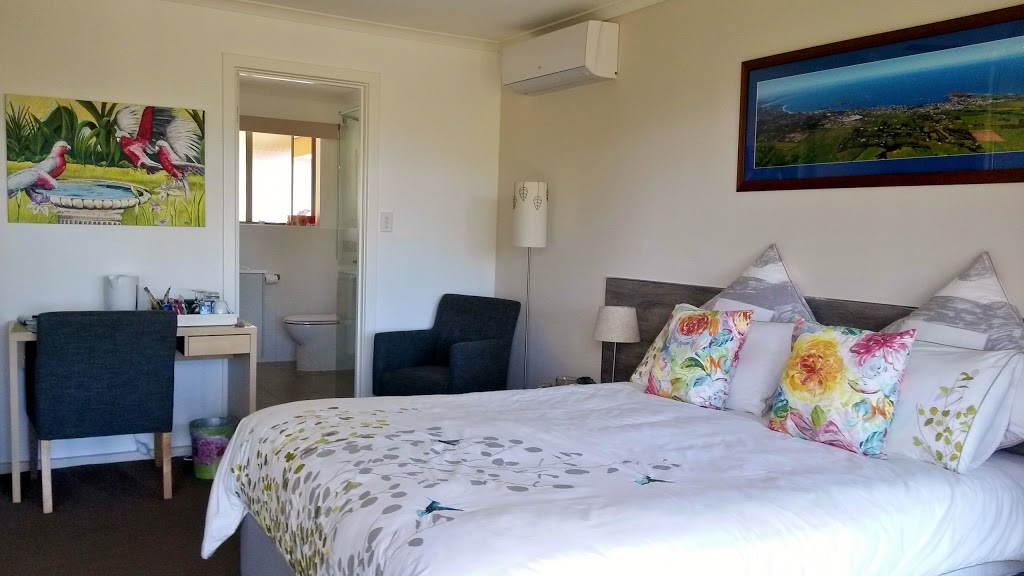 Austiny Bed and Breakfast | 62 Glassenbury Dr, Victor Harbor SA 5211, Australia | Phone: (08) 8552 6617