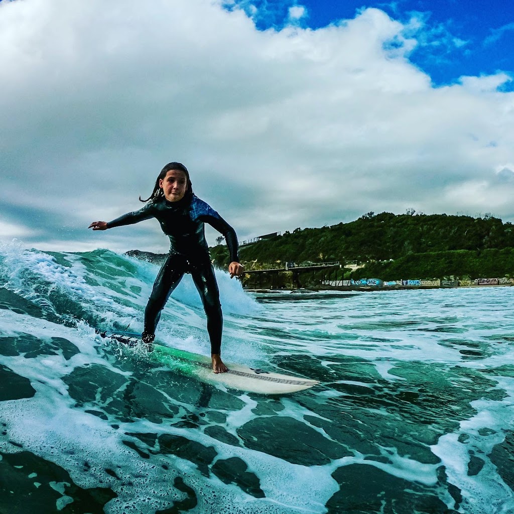 Newcastle Surf School | Lot 1 Nobbys Rd Parking, Nobbys Beach NSW 2290, Australia | Phone: 0405 500 469