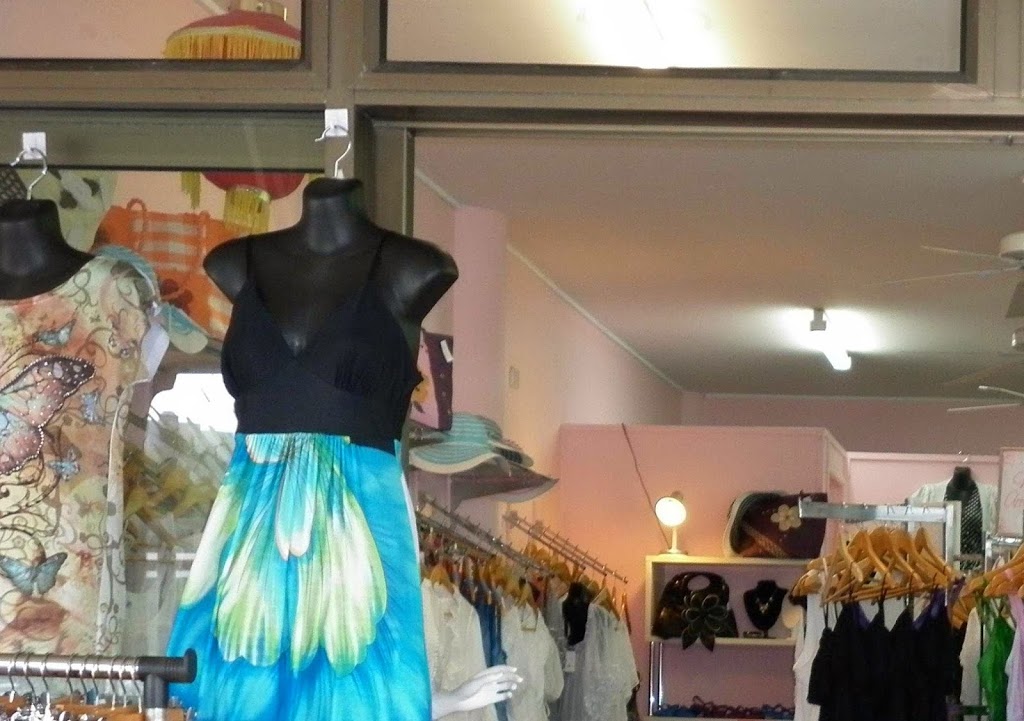 Just Looking boutique | King St, Cotton Tree QLD 4558, Australia | Phone: (07) 5443 1992