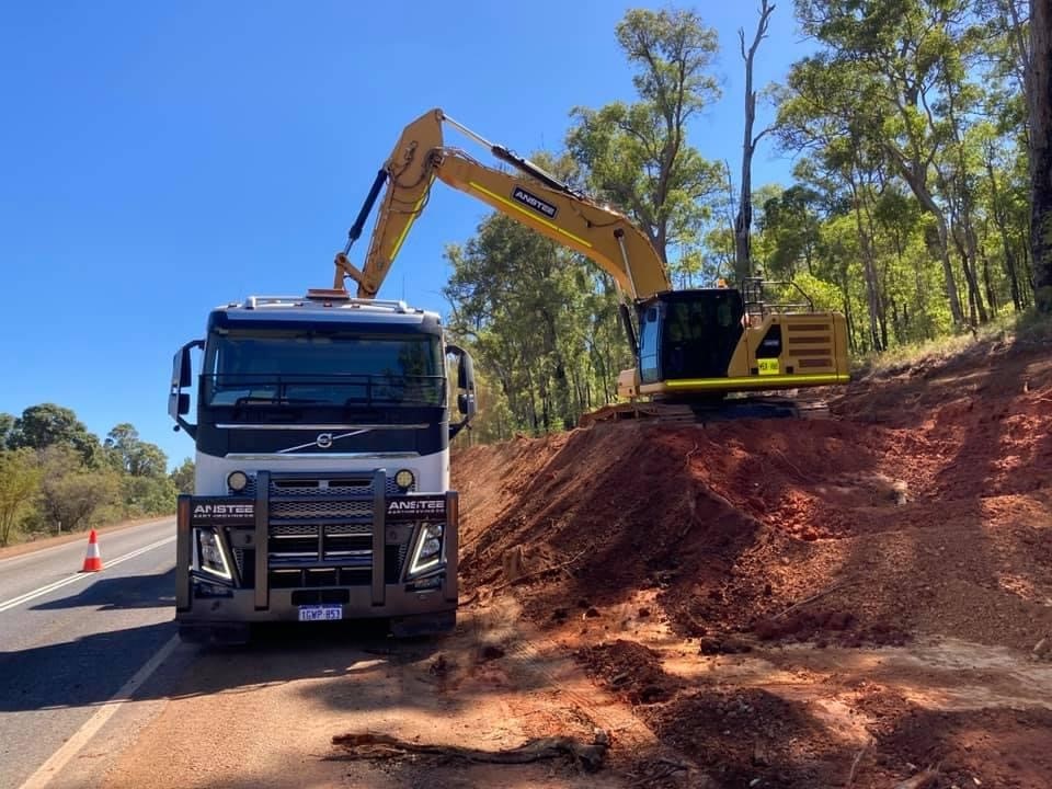 Anstee Earth Moving | 33 N Jindong Rd, Carbunup River WA 6280, Australia | Phone: (08) 9783 7000