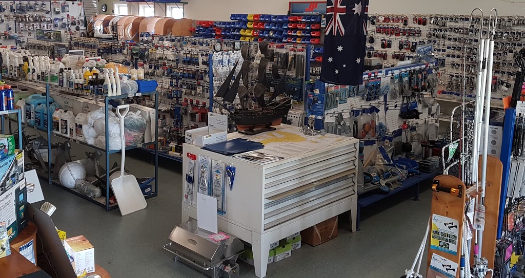 Captains Chandlery | Shop 2/15-17 Marina Dr, Burnett Heads QLD 4670, Australia | Phone: (07) 4159 4399