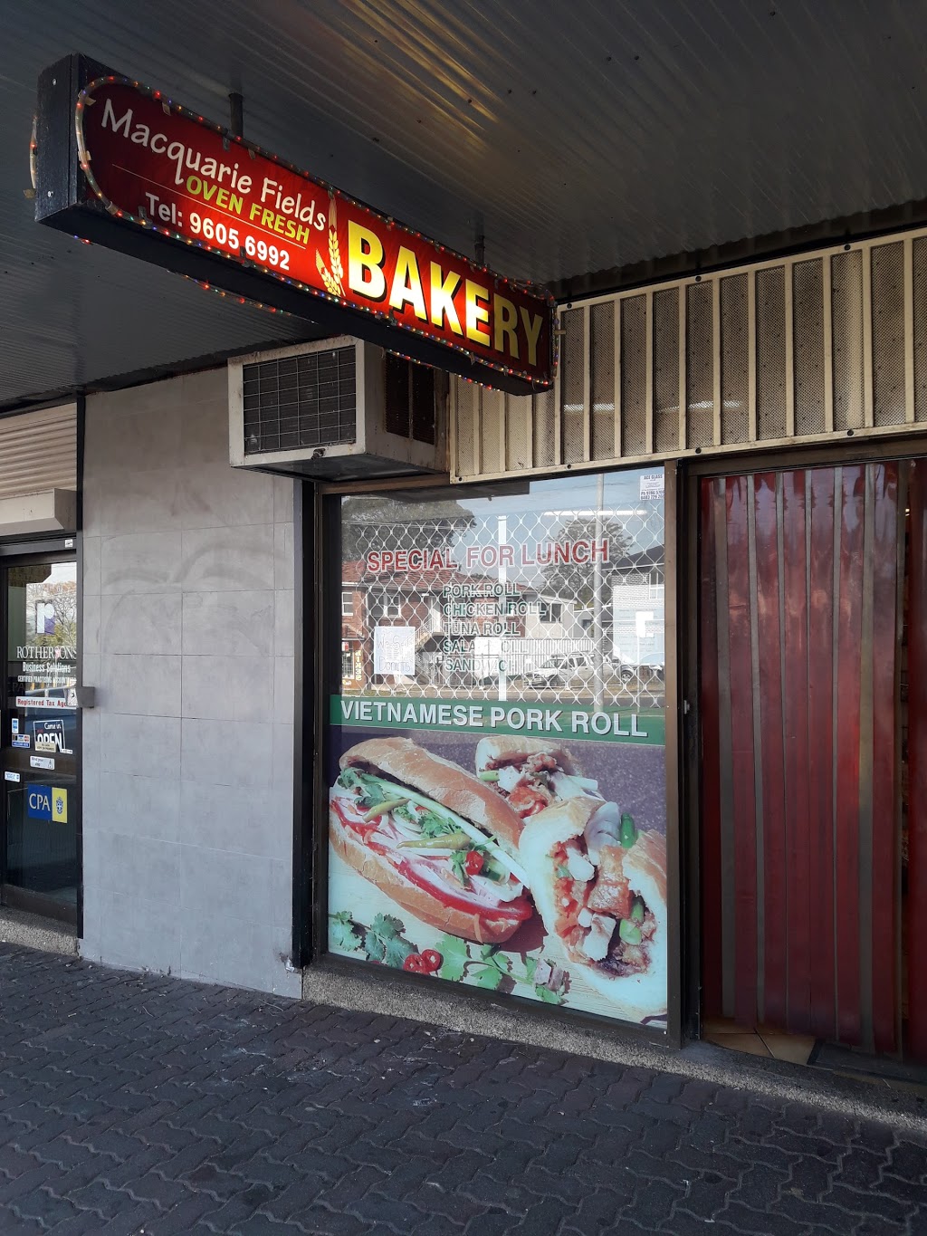 Macquarie Fields Bakery | 2/64 Saywell Rd, Macquarie Fields NSW 2564, Australia | Phone: 0406 024 182