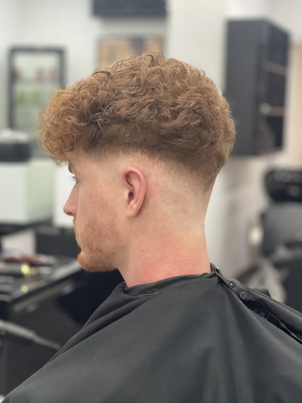 ERFAN Barber | 46B Darlinghurst Rd, Potts Point NSW 2011, Australia | Phone: 0437 757 777