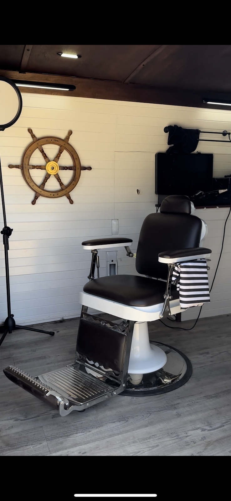 Jolly rogers mobile barber | hair care | Flinders St, Rye VIC 3941, Australia | 0426116136 OR +61 426 116 136