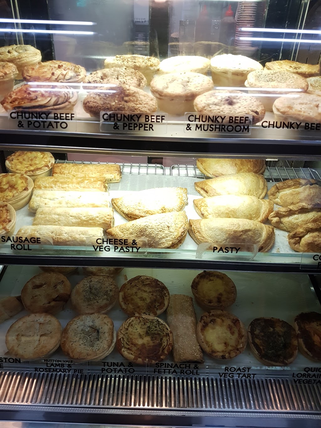 D&M’s Bakery Cafe | bakery | 36 Murray St, Angaston SA 5353, Australia | 0885642424 OR +61 8 8564 2424