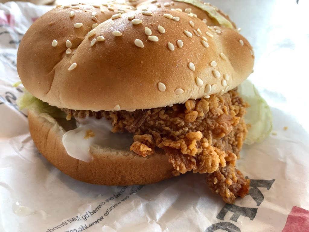 KFC Toronto | meal takeaway | 2 James St, Toronto NSW 2283, Australia | 0249592451 OR +61 2 4959 2451