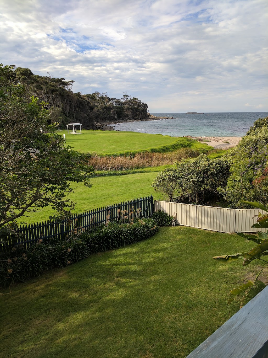 Garden Bay Beach Park | 2 Garagarang St, Malua Bay NSW 2536, Australia