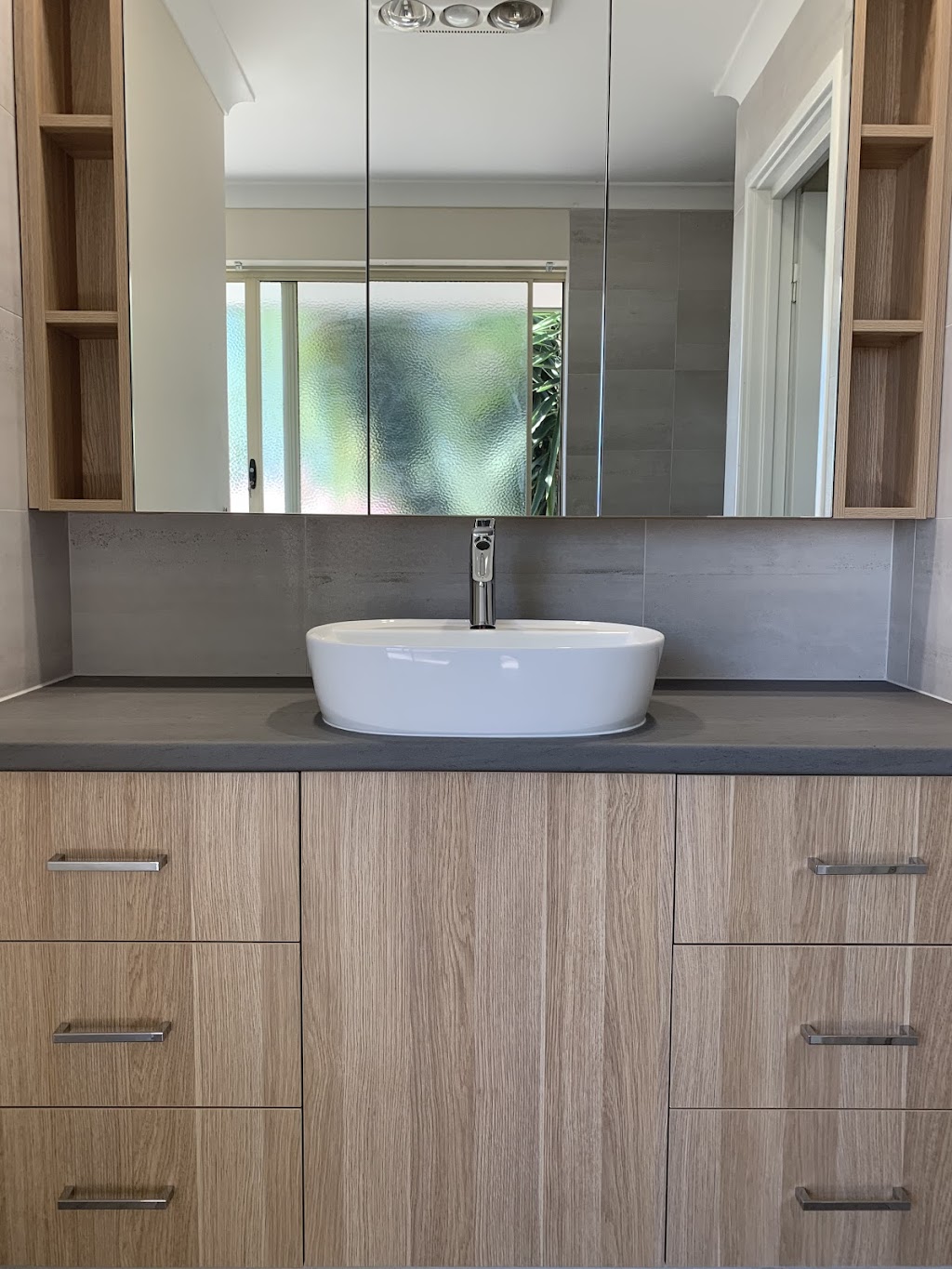 iDesign Cabinets | 18 Commerce Rd, Vasse WA 6280, Australia | Phone: 0408 269 309