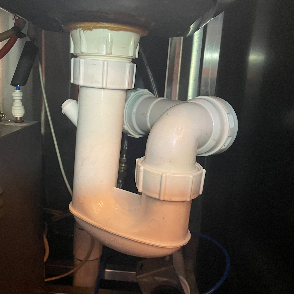 Molly plumbing pty ltd | 17 Acacia Ave, Prestons NSW 2170, Australia | Phone: 0405 394 999
