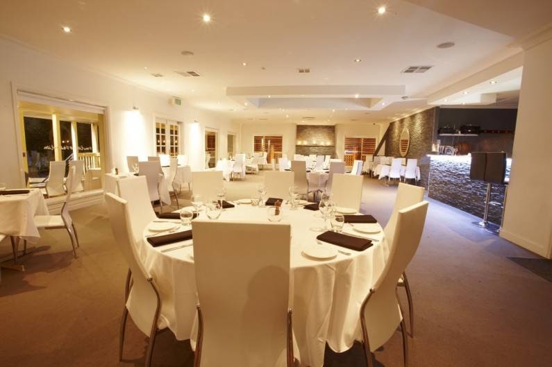 Versatile Restaurant | 18 OHanlon Pl, Nicholls ACT 2913, Australia | Phone: (02) 6230 9333